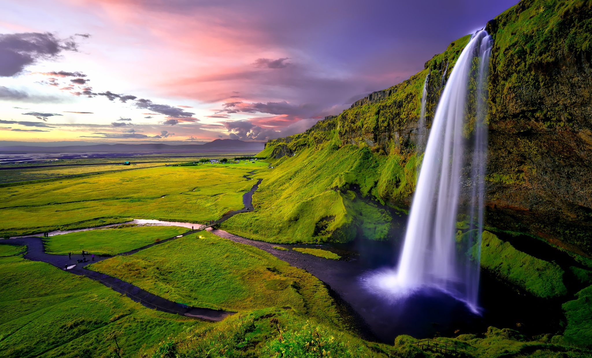 TOP 5 THINGS TO DO IN ICELAND