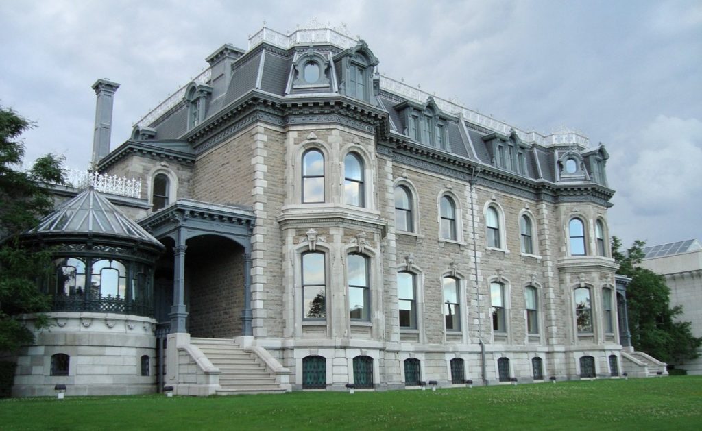 Palace Mansion House